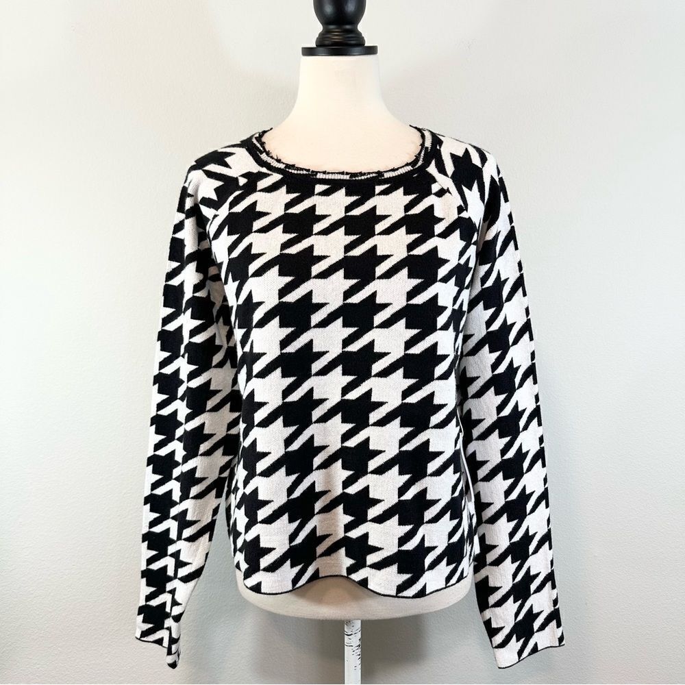 NWT Six/Fifty Black White Houndstooth Print Sweater Tattered Distressed Size S